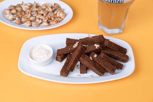 Garlic croutons